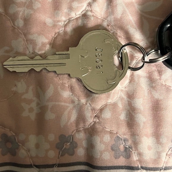 Key - Picture 3 of 5